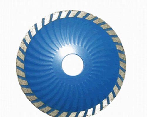 Diamond cutting blade